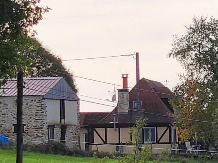Studio L'Audrerie. Saint-Pardoux-Corbier ภายนอก รูปภาพ